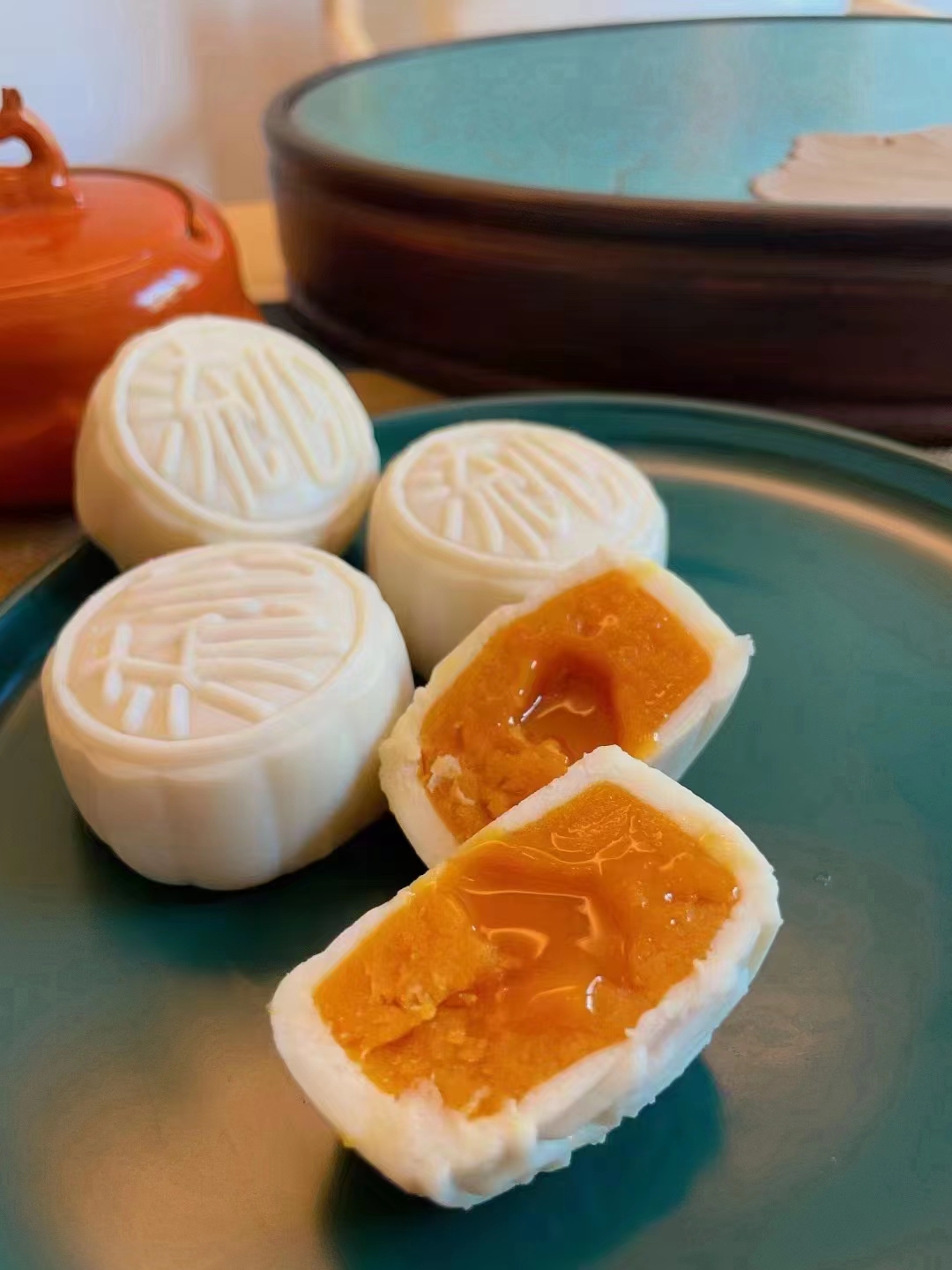 豪华纯黑豆沙月