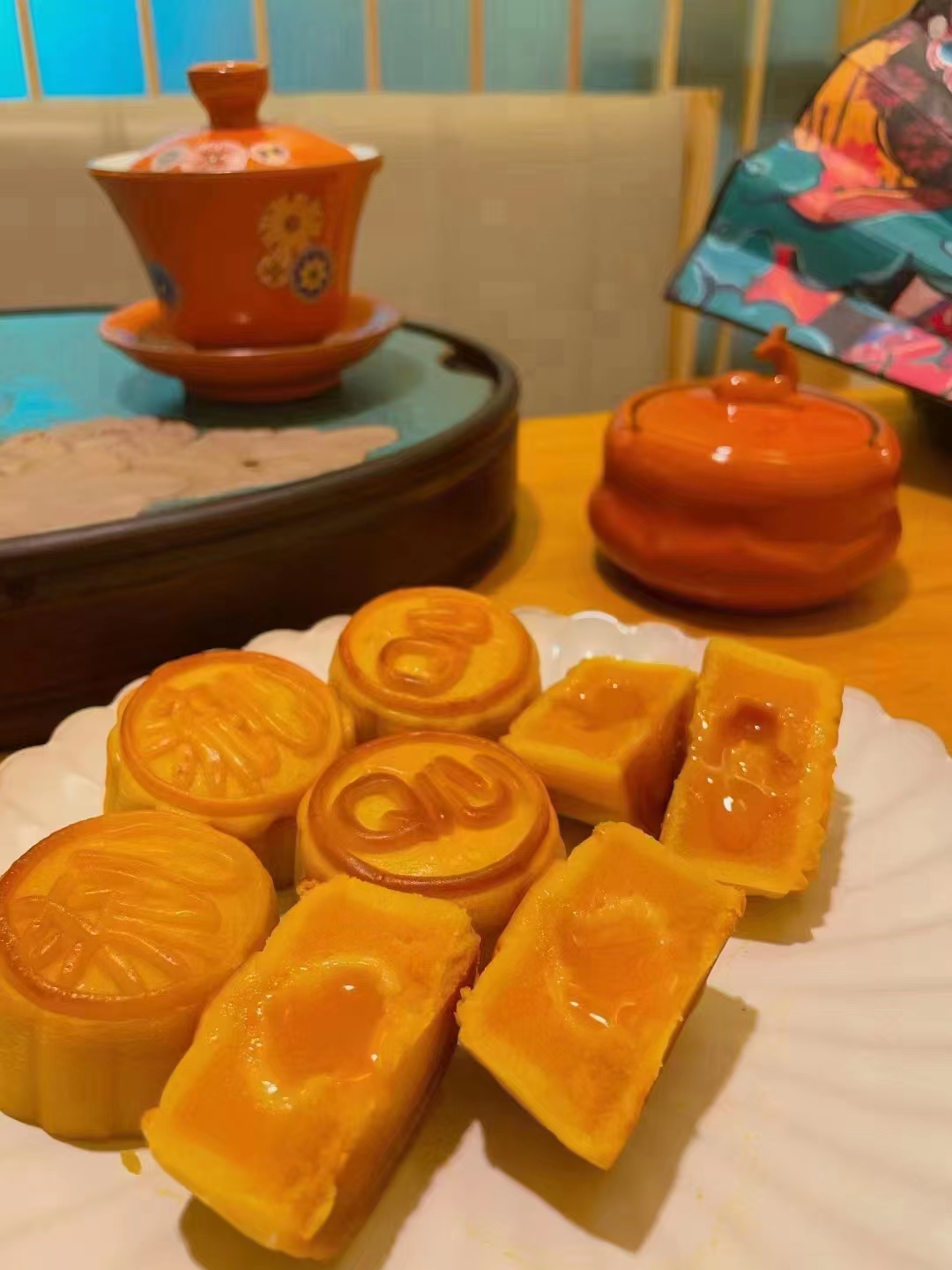 豪华纯黑豆沙月