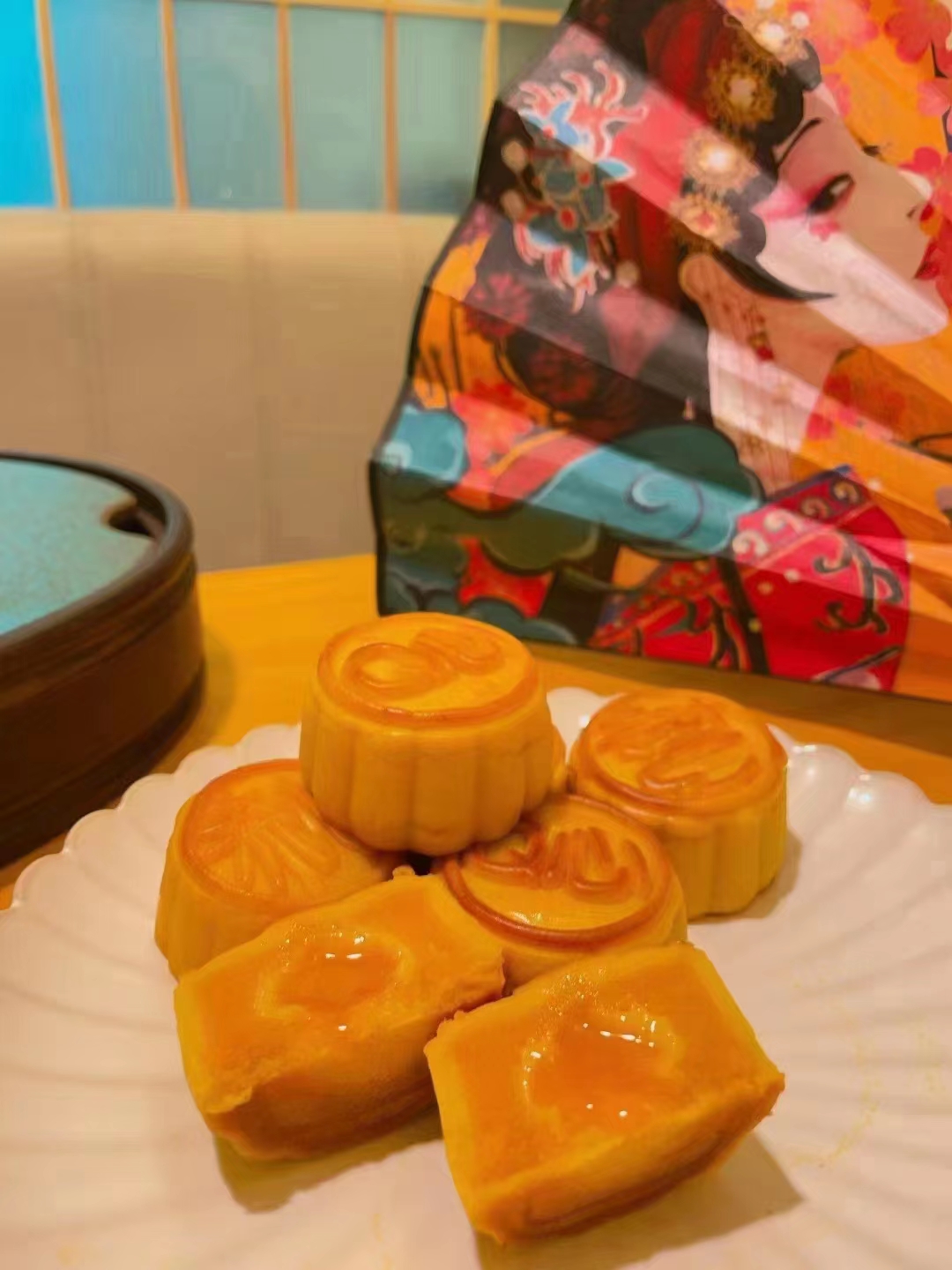 豪华纯黑豆沙月