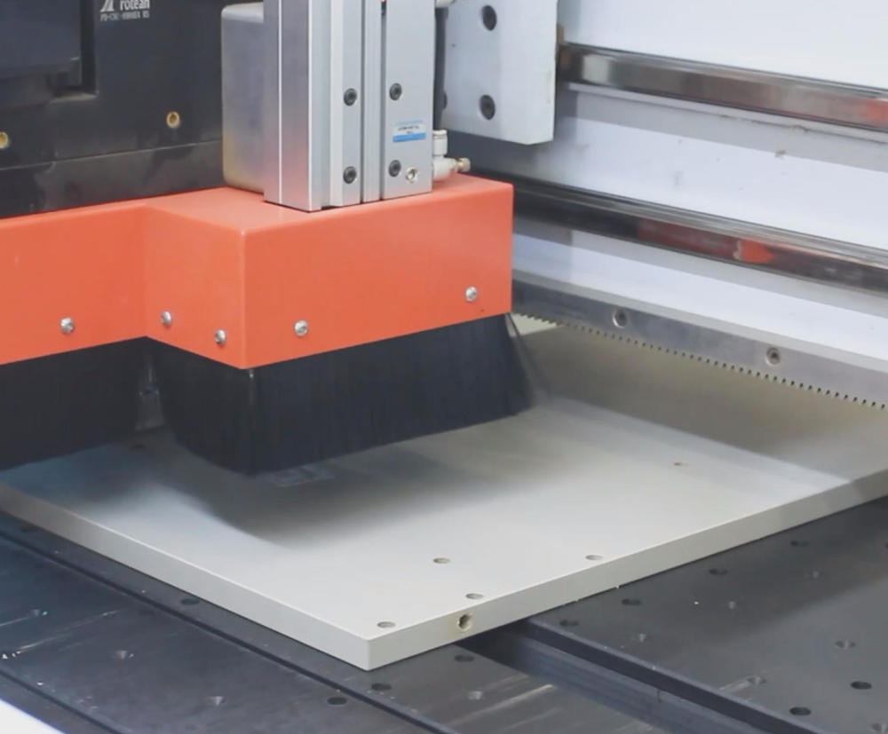 Как шестигранный центр сверления и фрезерования заменяет ЧПУ PTP