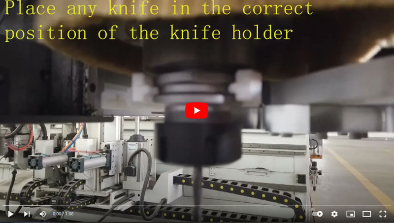 Отрегулировать устройства смены инструмента