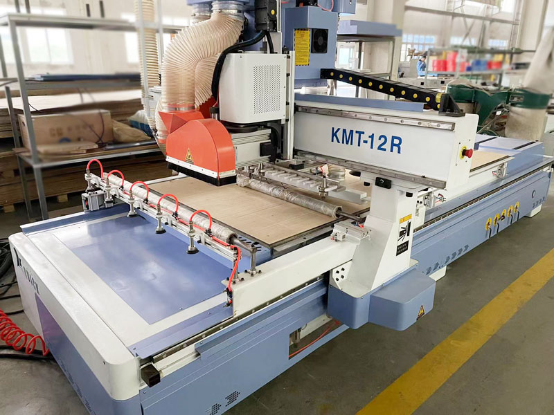 Интеллектуальный фрезерный станок с ЧПУ для дверной крышки