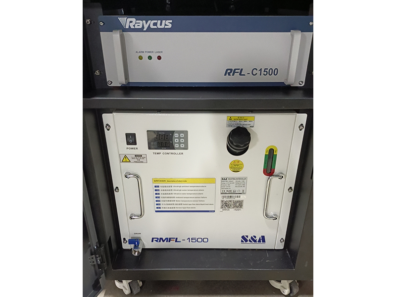 Máquina de soldadura láser automática