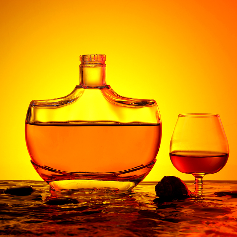 Botella de vidrio de licores de lujo