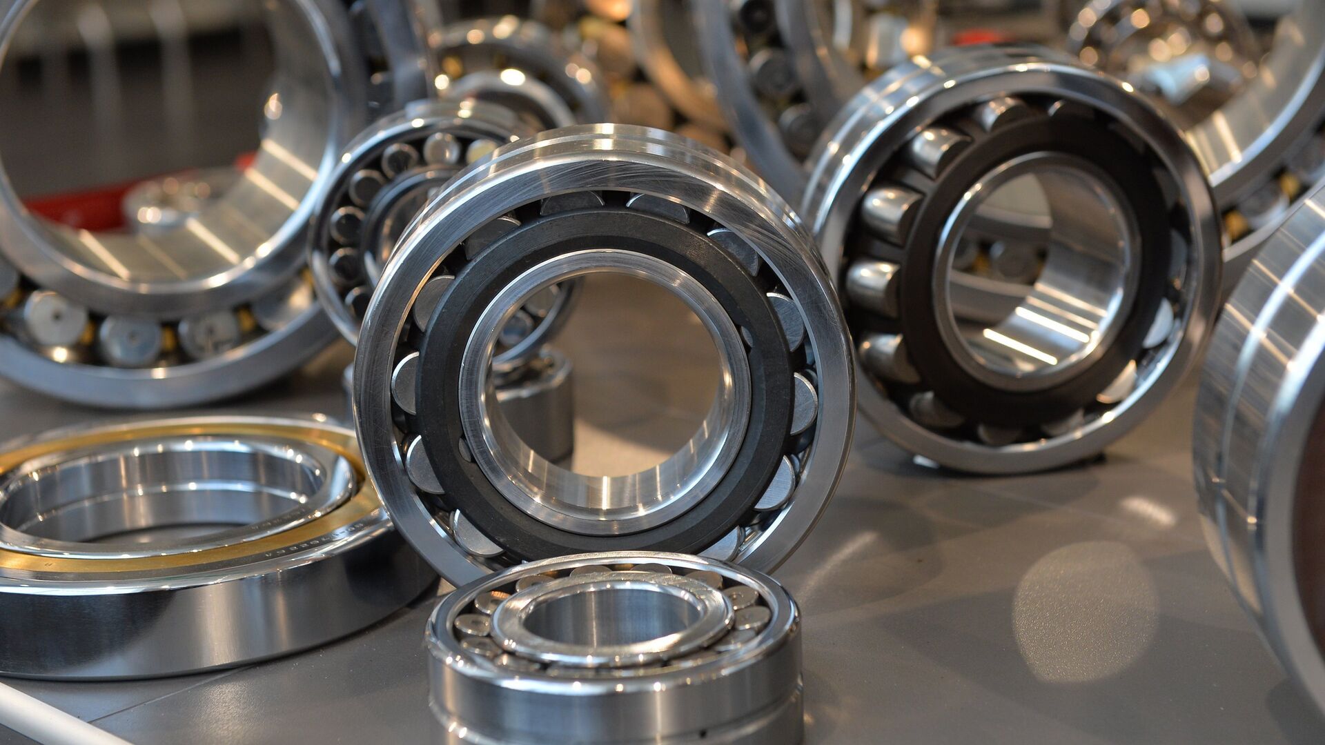 Технология производства подшипников - обработка пластмасс Технология производства подшипников - обработка пластмасс