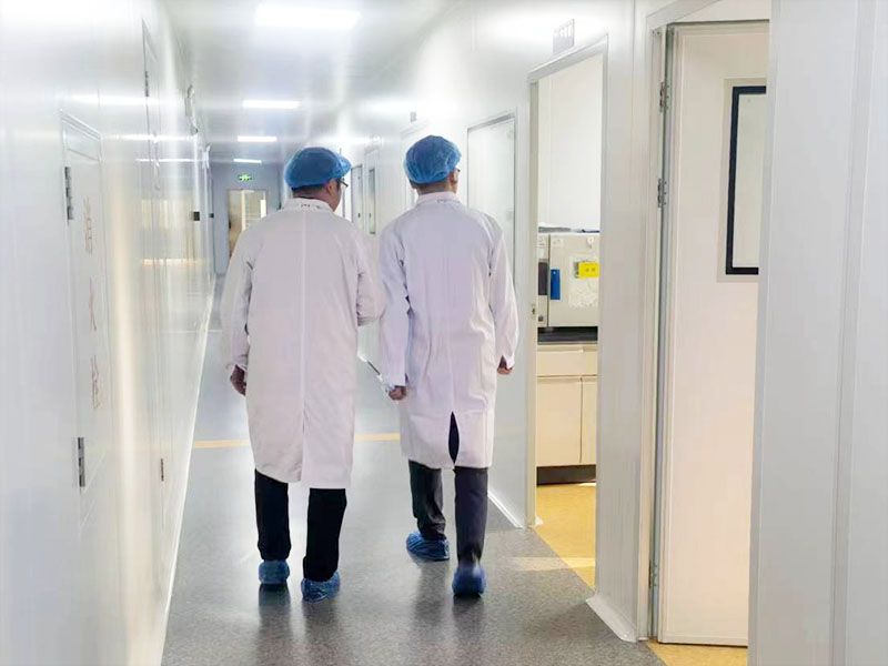 Посещение лаборатории нашего совместного фармацевтического завода.