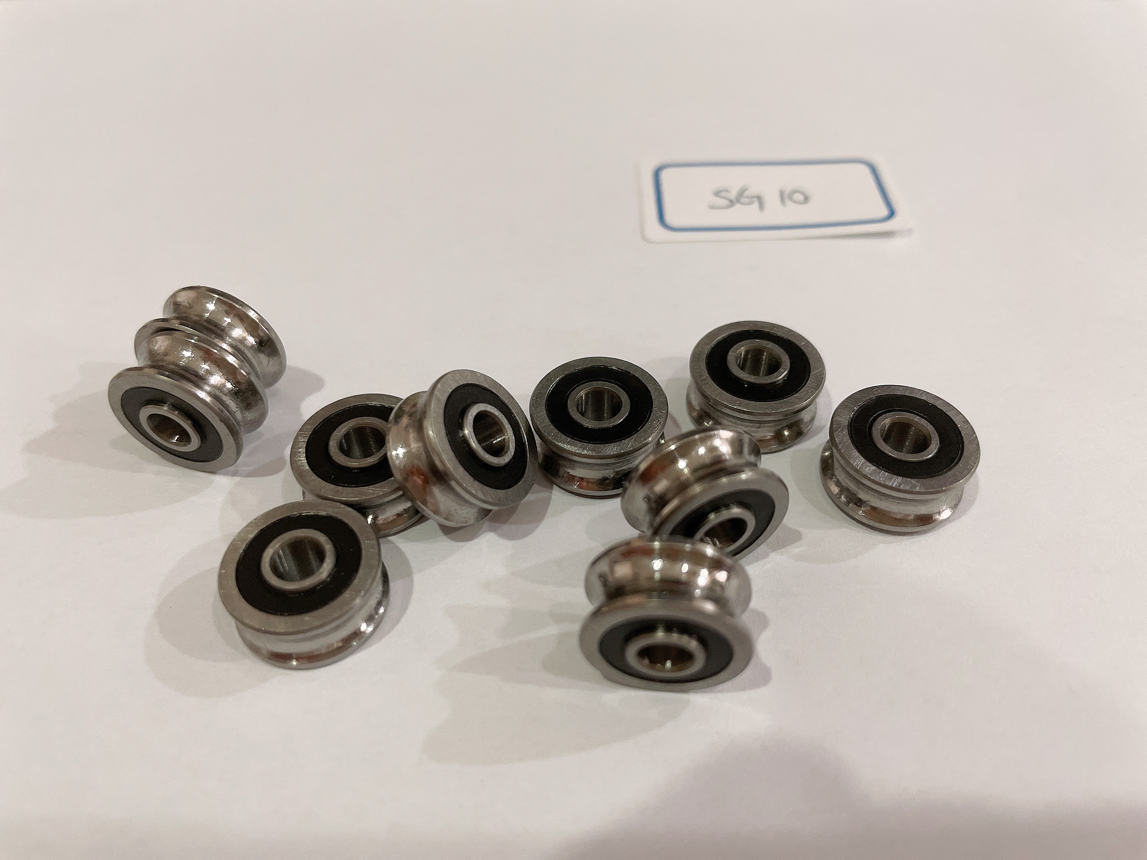 Двухрядный шарикоподшипник с U-образной канавкой