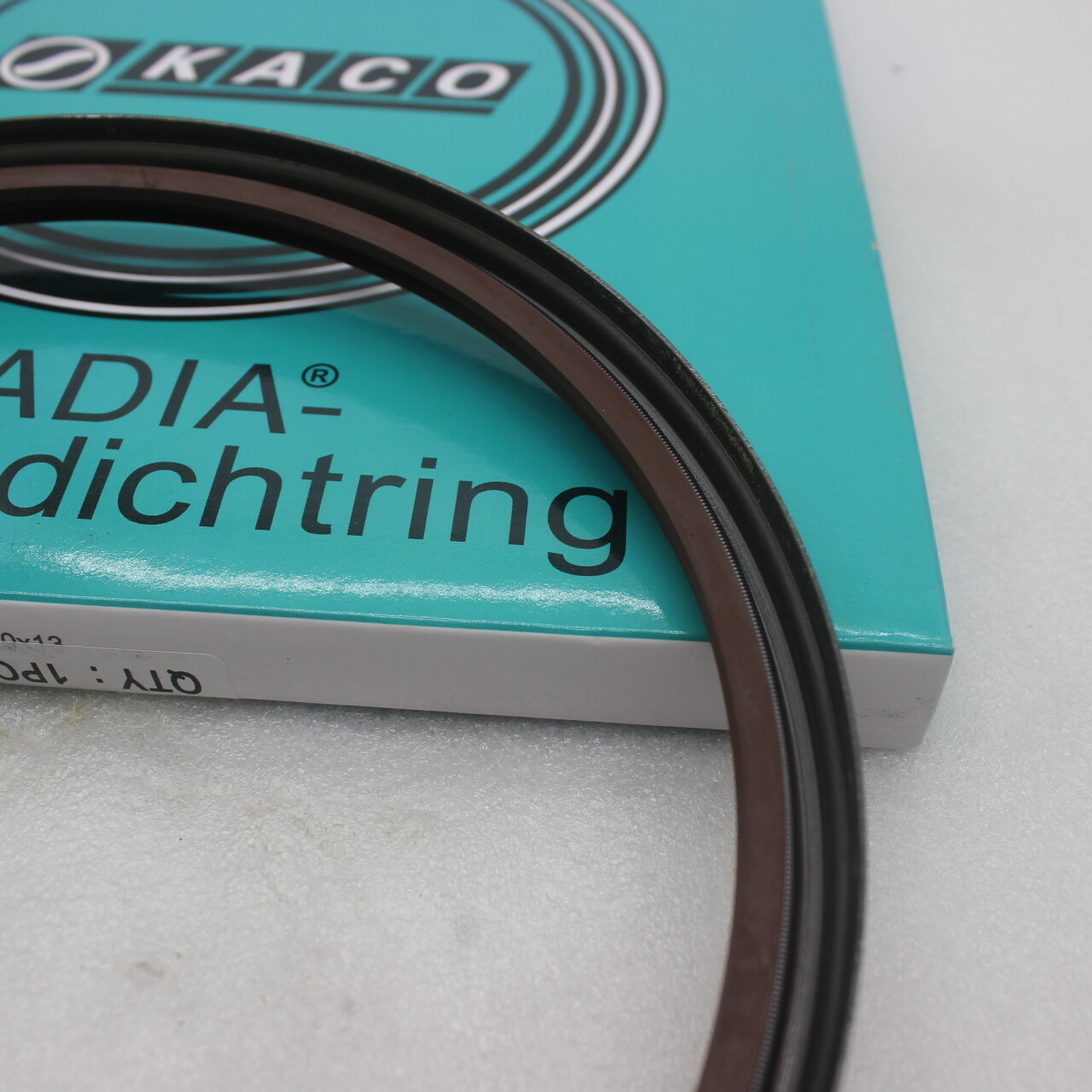 Масляное уплотнение 40102173