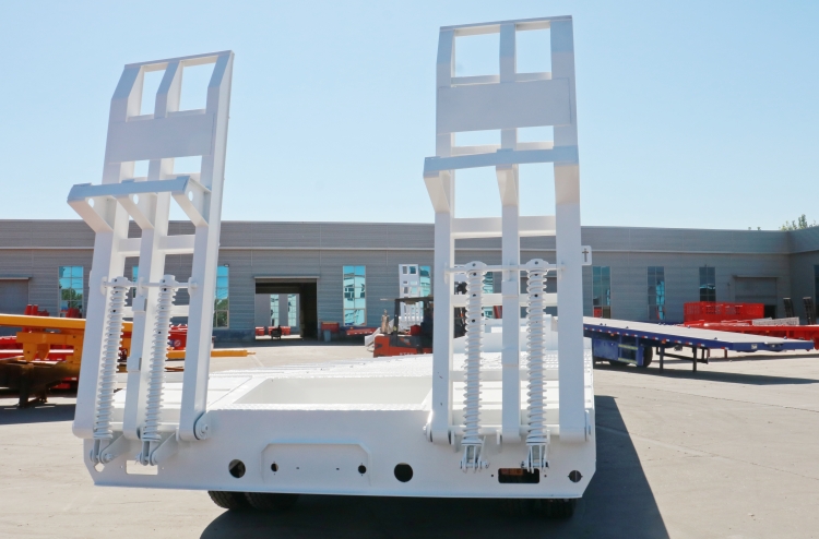 3 axle lowbed trailer (5).jpg
