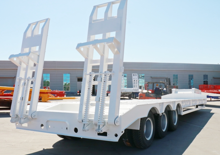 3 axle lowbed trailer (4).jpg
