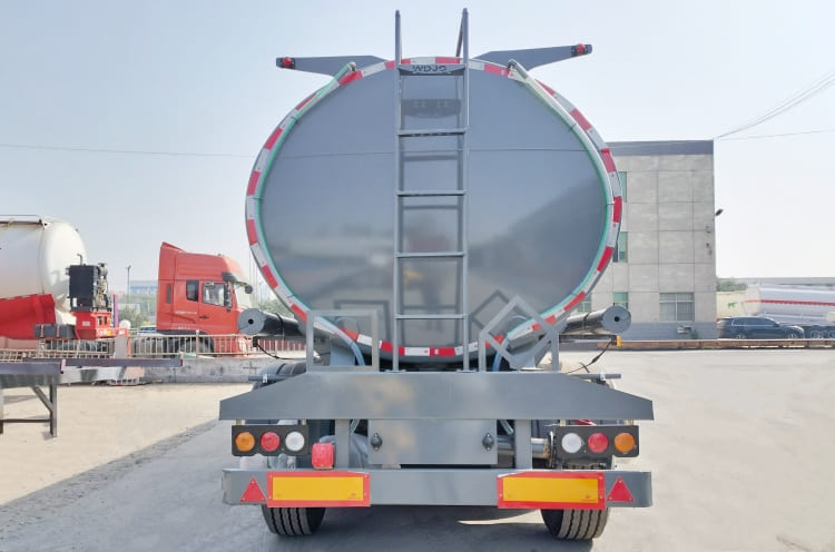 fuel tanker trailer (6).jpg fuel tanker trailer (6).jpg