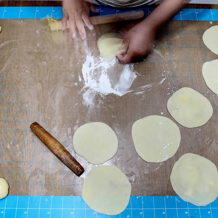 Non-Slip Silicone Dought Mat for Home