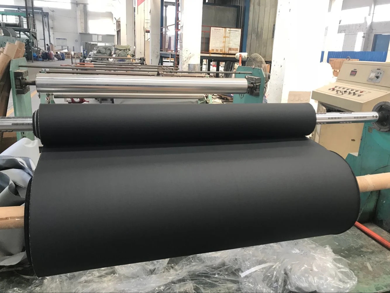 Oil Resistant Inflaming Retarding Neoprene Coated Fiberglass Fabric