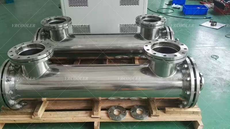 Seawater Heat Exchanger in the Aquaculture Pool.jpg Seawater Heat Exchanger in the Aquaculture Pool.jpg