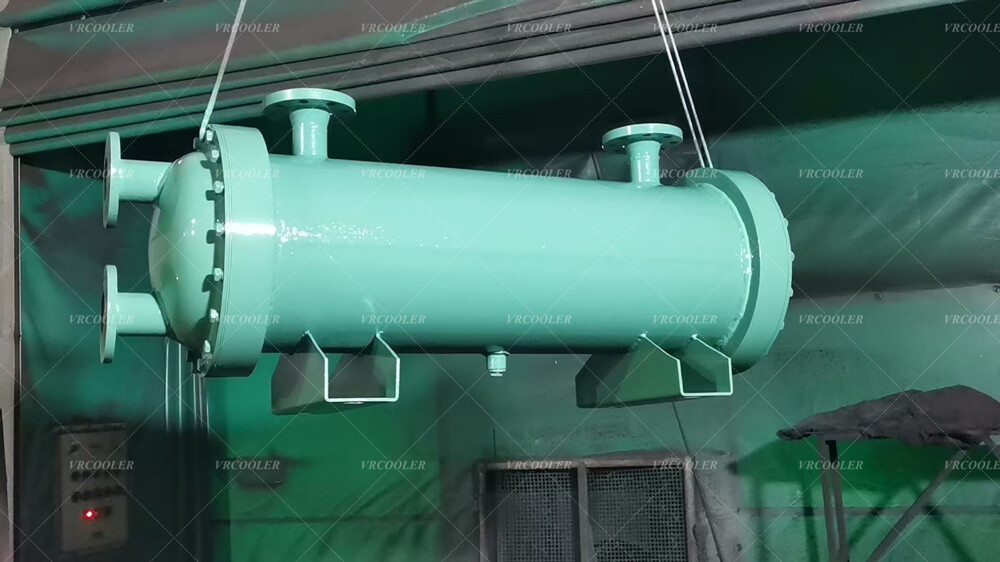 Can a steam dump condenser handle superheated steam?