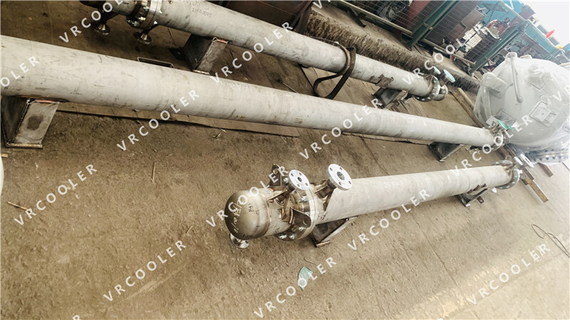 Shell and Tube Heat Exchangers for Heating and Cooling Fluids in Industrial Applications