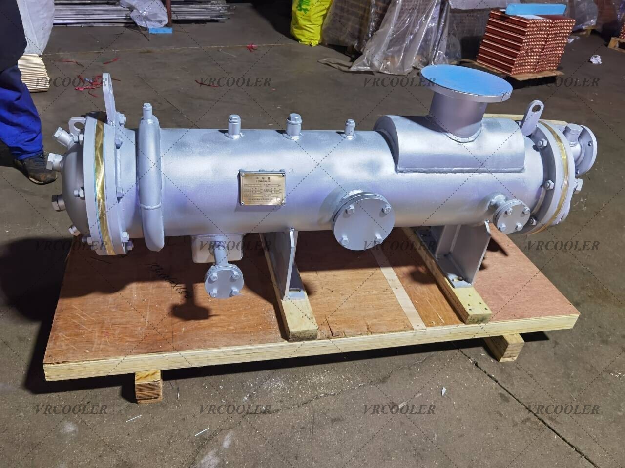 What are the main applications of sea water condensers?