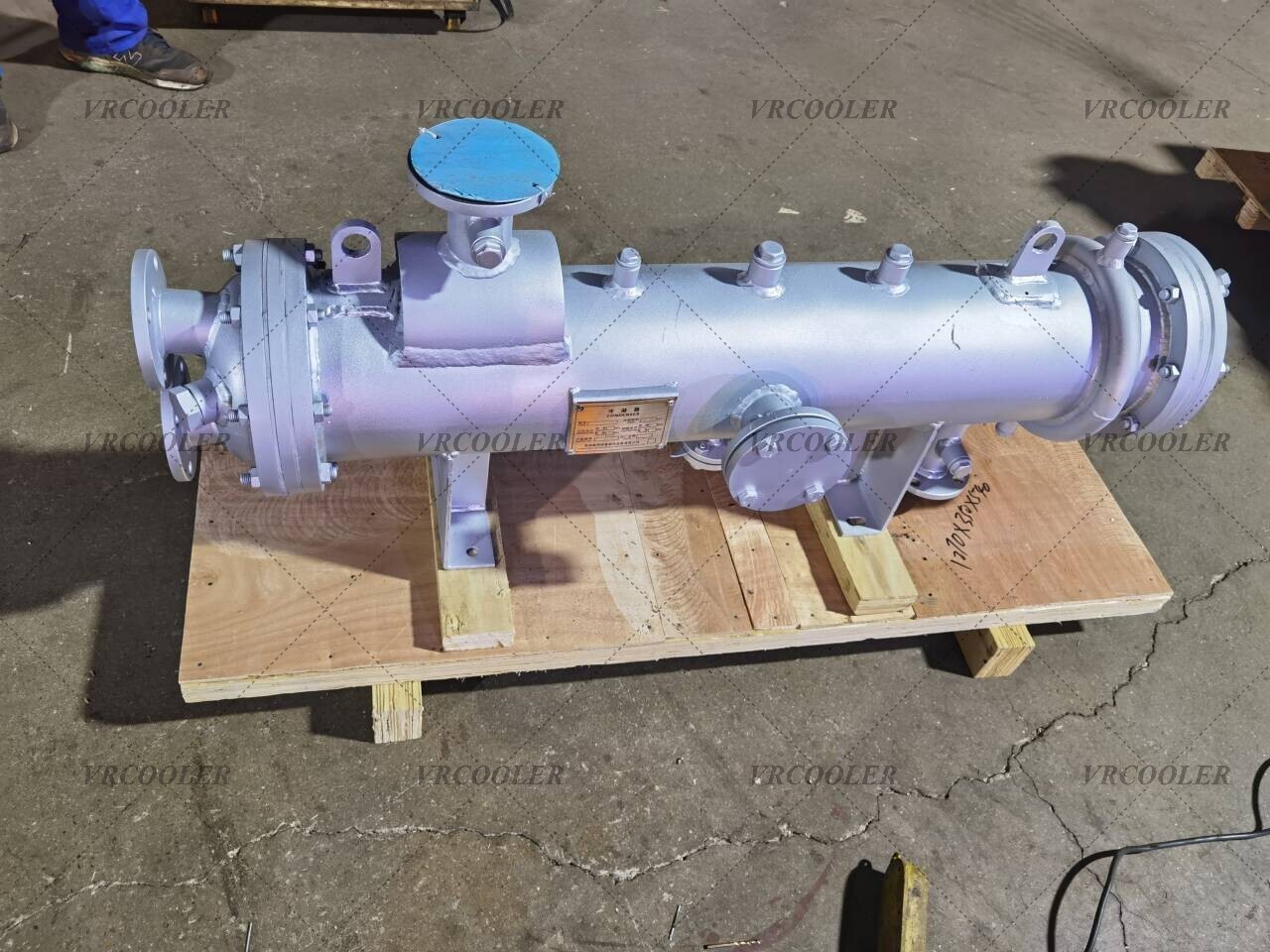 How do you choose the right marine atmospheric condenser?