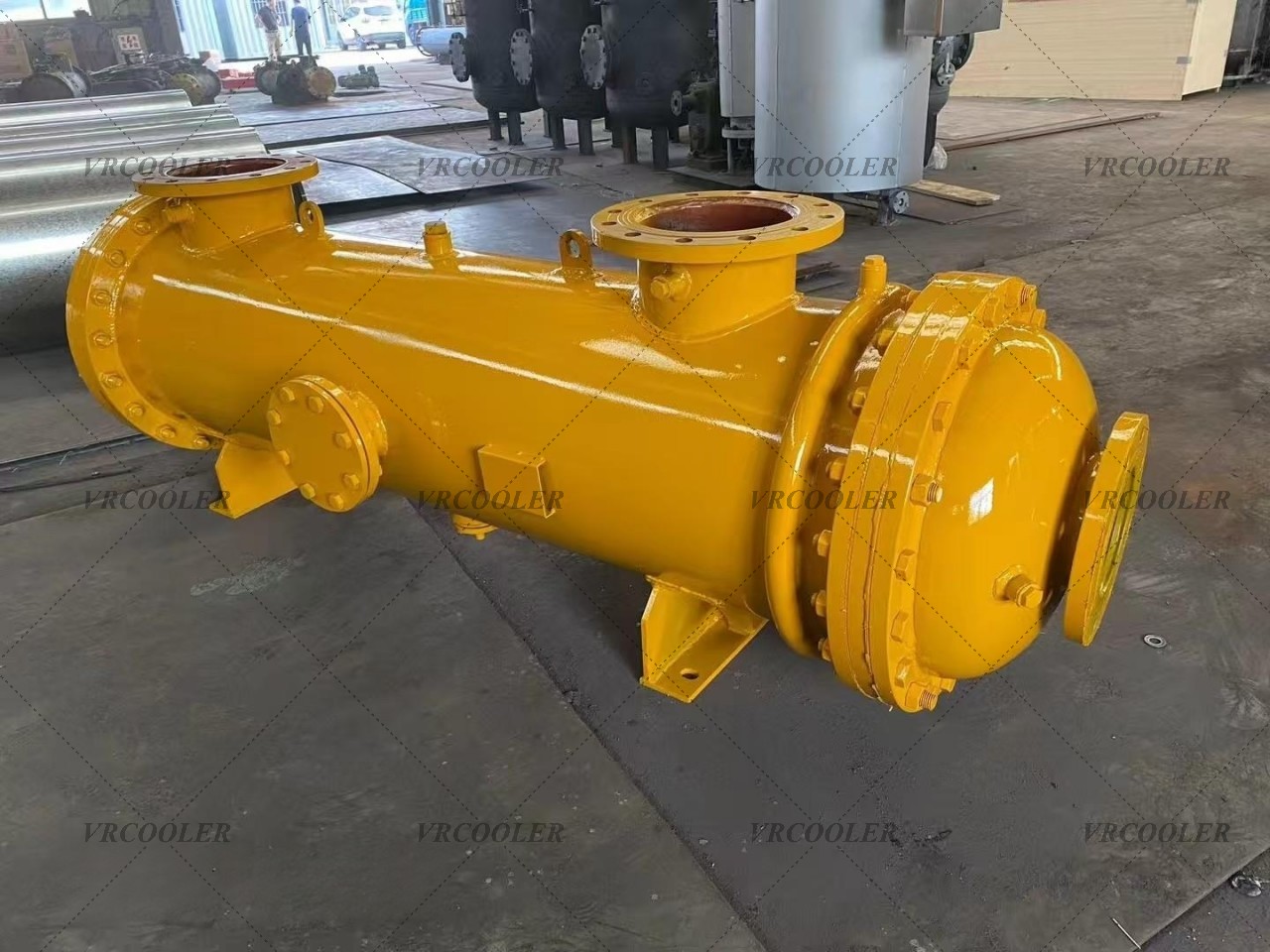Can a steam dump condenser handle superheated steam?