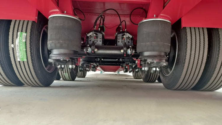 3 axle low loader trailer (2).jpg 3 axle low loader trailer (2).jpg