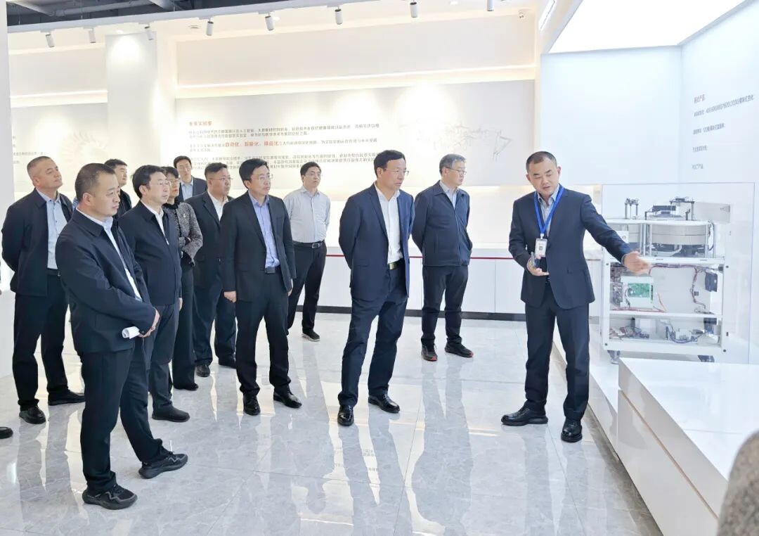 青岛市人大常委会党组书记、主任王鲁明一行莅临立菲生物走访调研