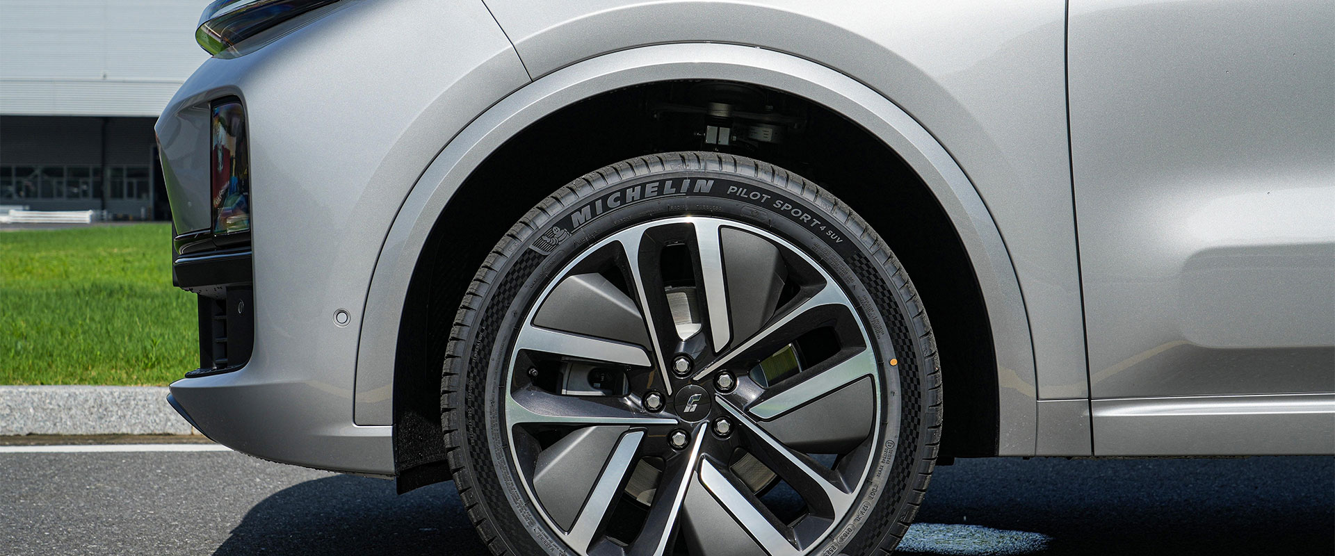 理想L9-(32).jpg 理想L9-(32).jpg