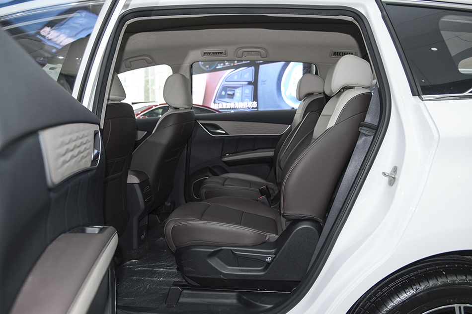 BYD Song MAX Новая энергия