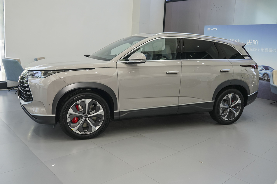 ​BYD Эскорт 07