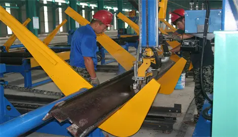 Cantilever welding machine 