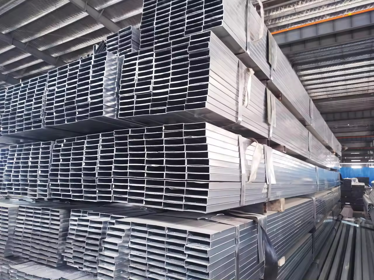 Aluminum square tube