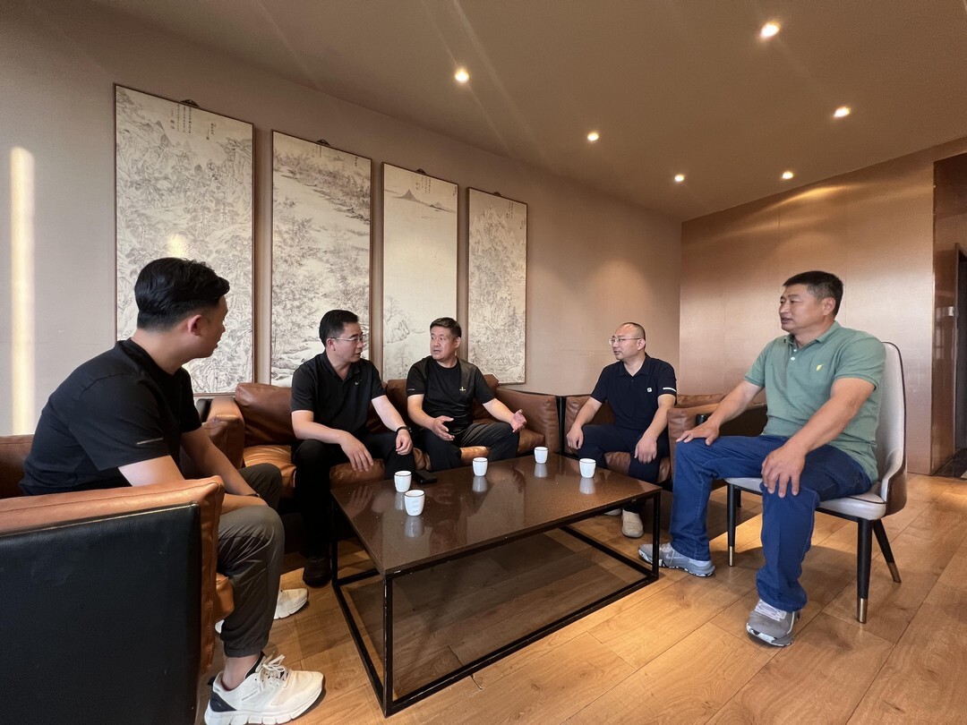 郓城县委组织部长张广兵莅临商会指导工作