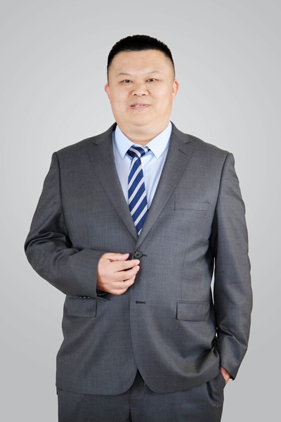 常务副会长李松召