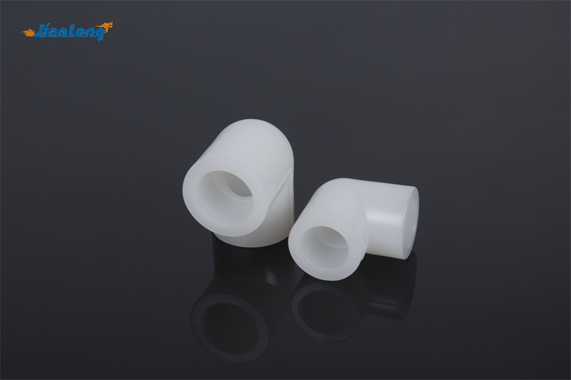 Локоть 90 градусов