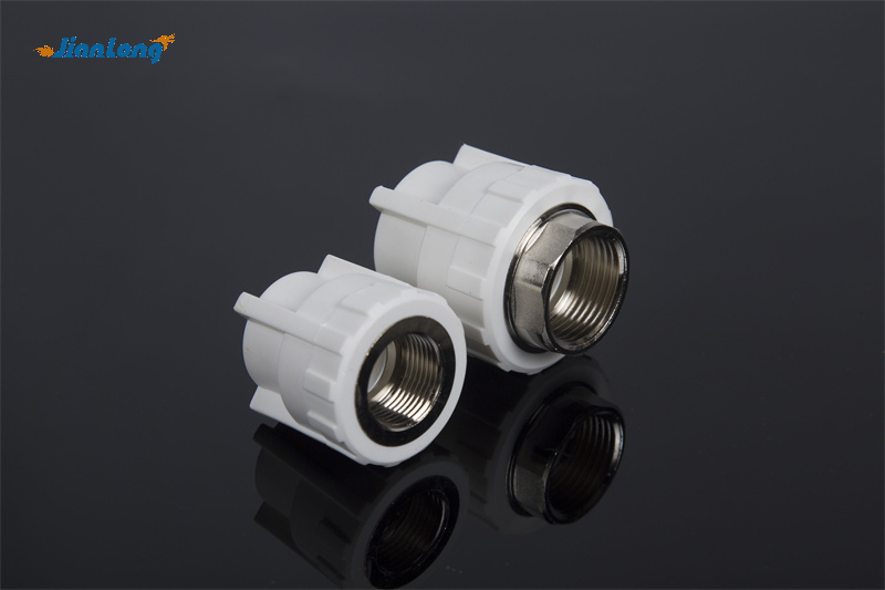 Внутреннее и внешнее резьбовое соединение Внутреннее и внешнее резьбовое соединение