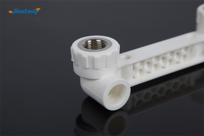 Фитинги для труб с двойным коленом из PPR