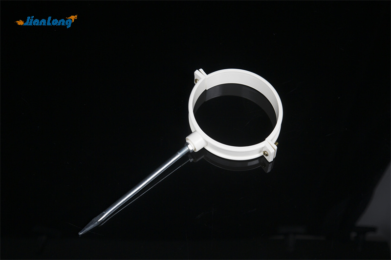 Зажим для труб водоснабжения из ПВХ