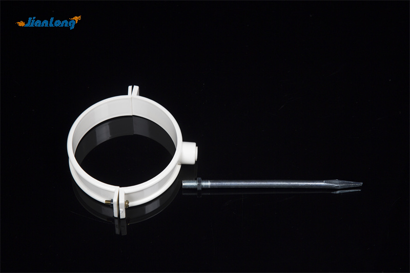 Зажим для труб водоснабжения из ПВХ