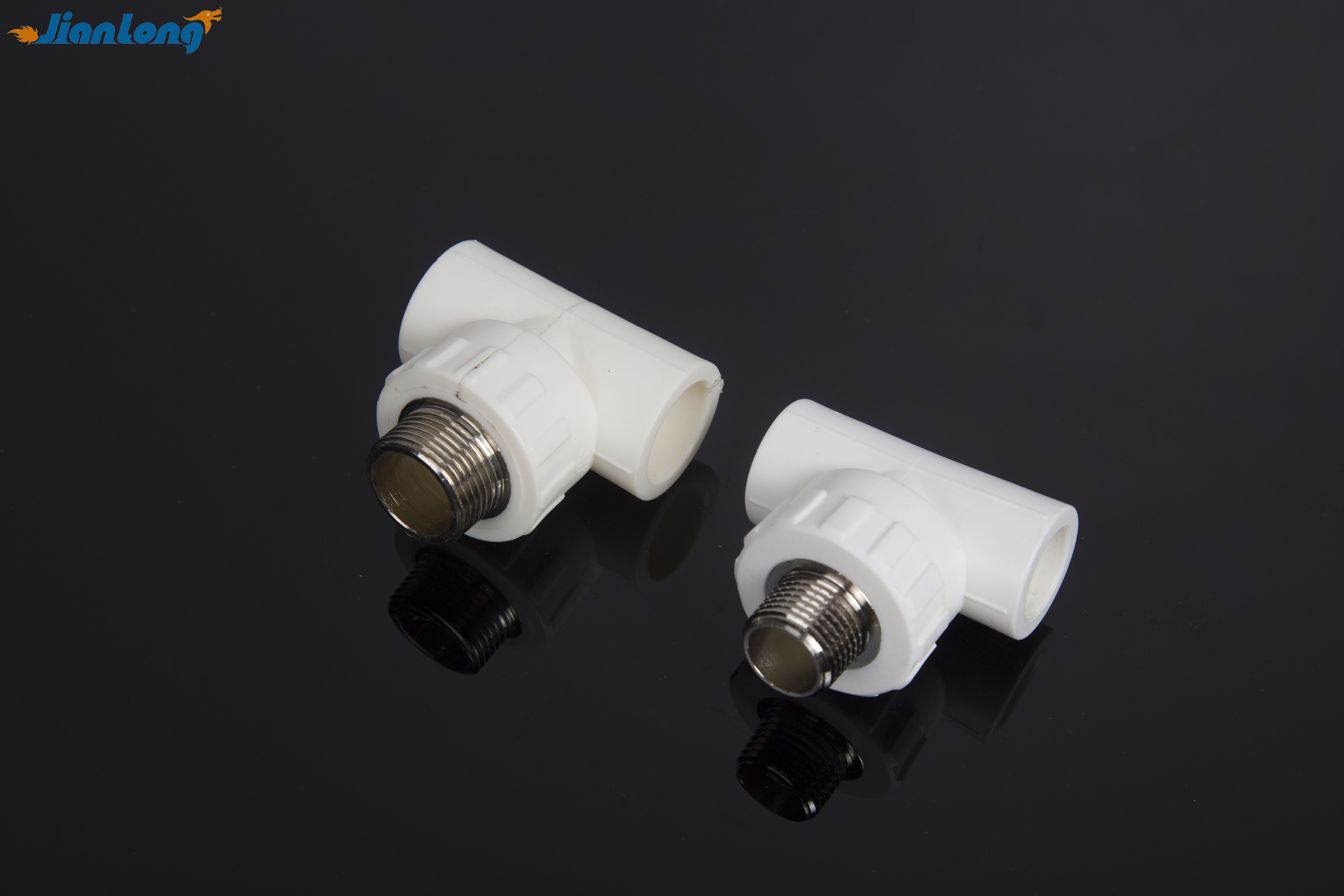 Тройник с внешней резьбой