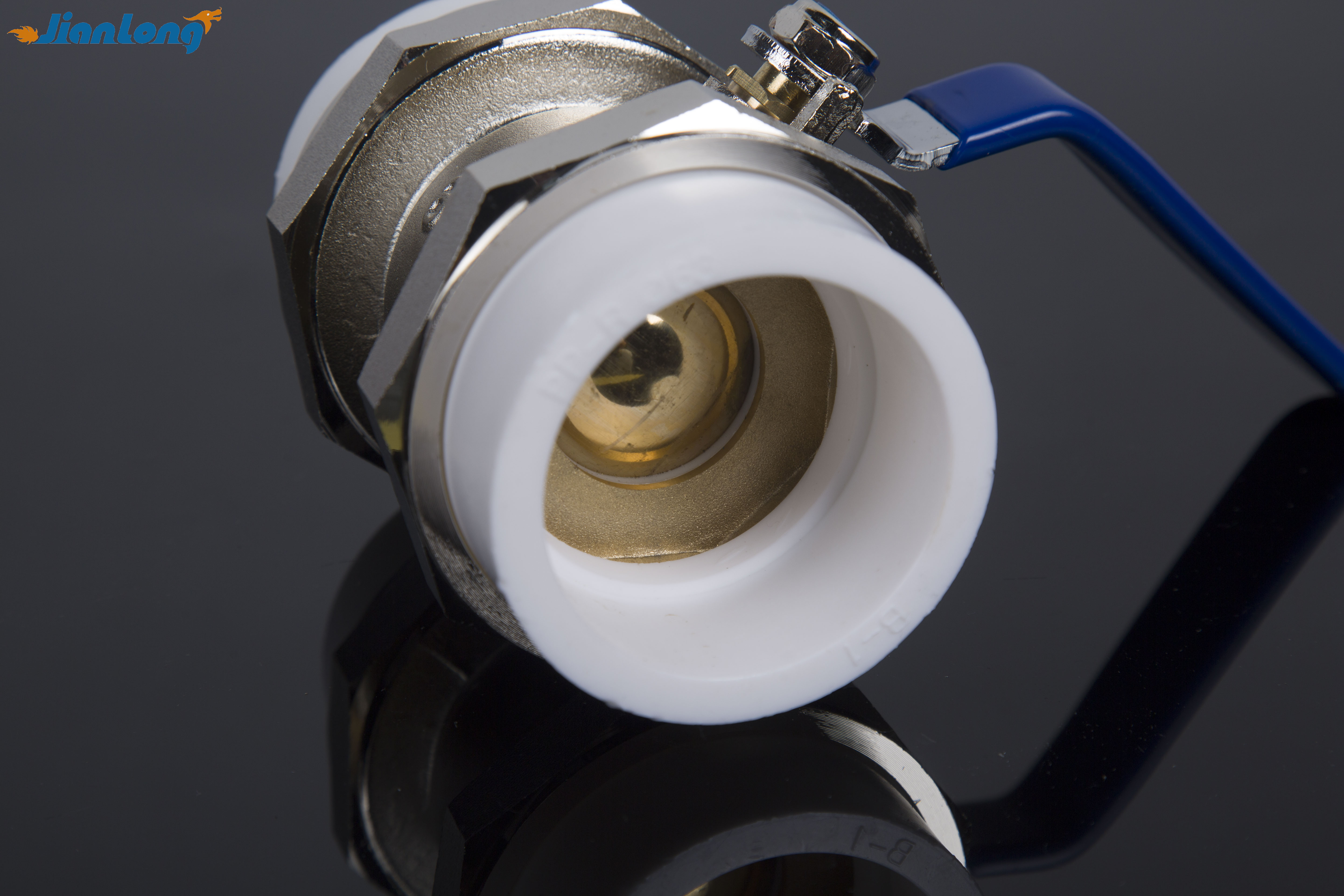 Медный шаровой кран с двойным соединением