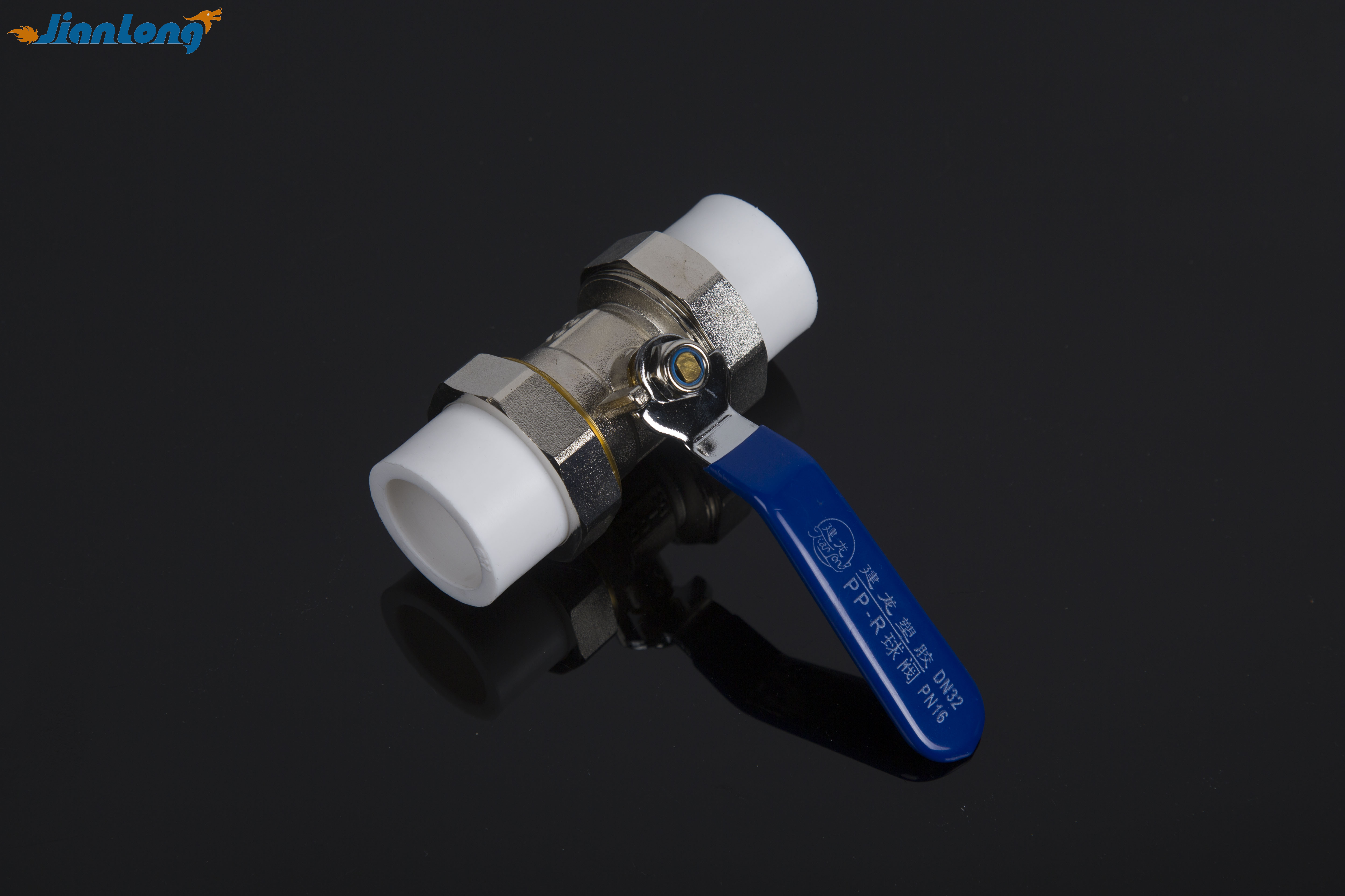 Медный шаровой кран с двойным соединением