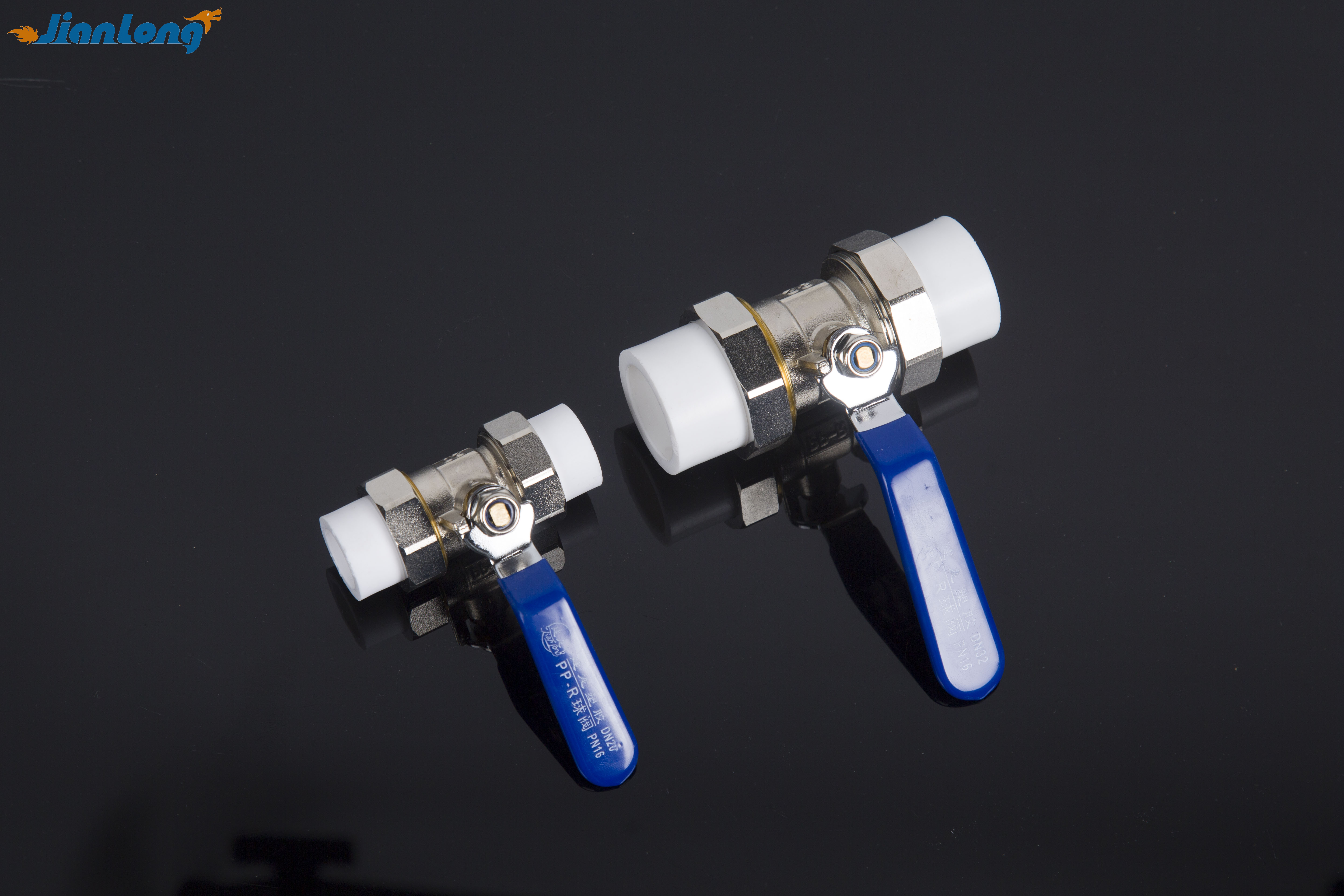 Медный шаровой кран с двойным соединением