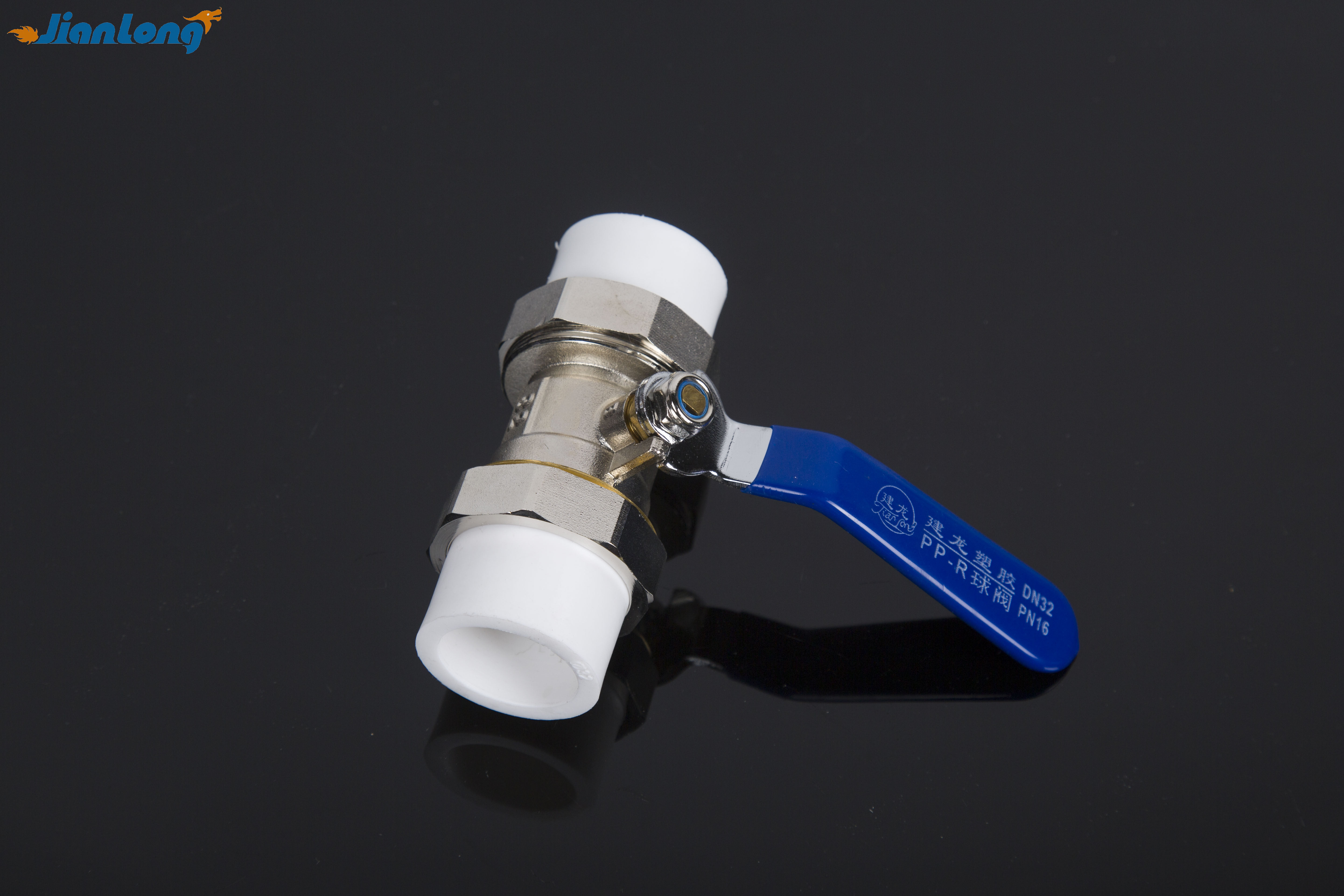 Медный шаровой кран с двойным соединением