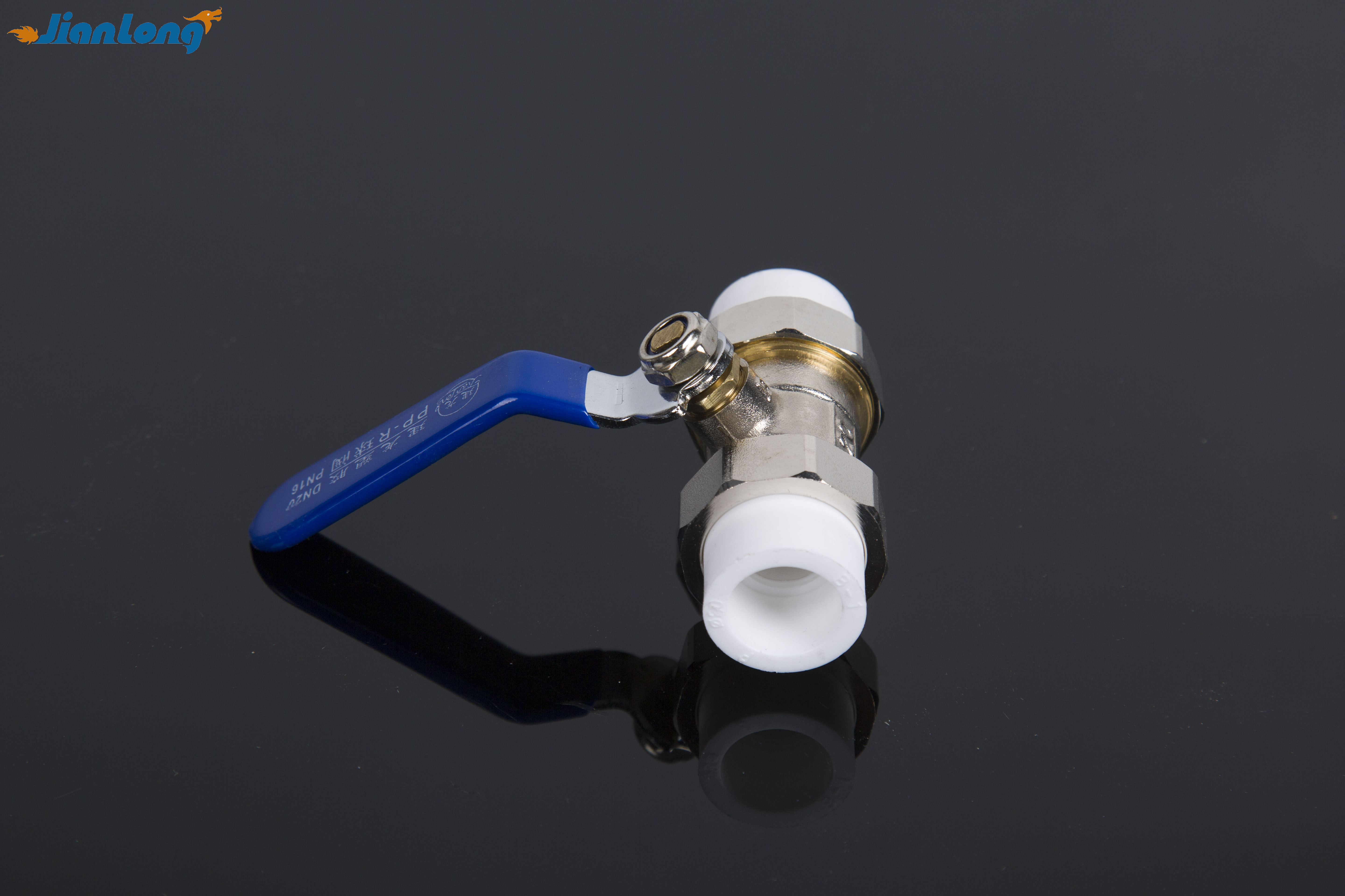 Медный шаровой кран с двойным соединением