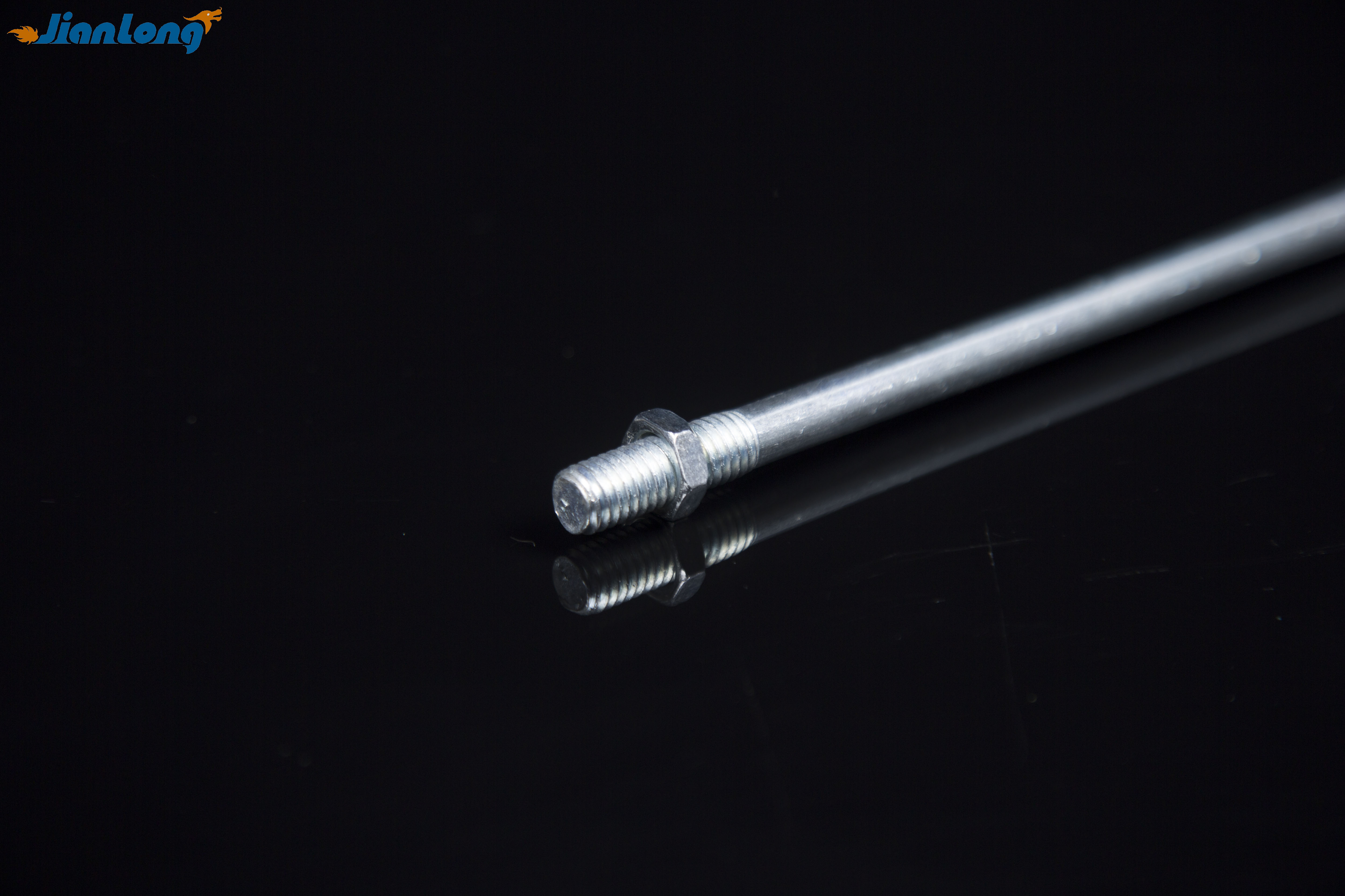 Гвоздь с зажимом для труб Гвоздь с зажимом для труб