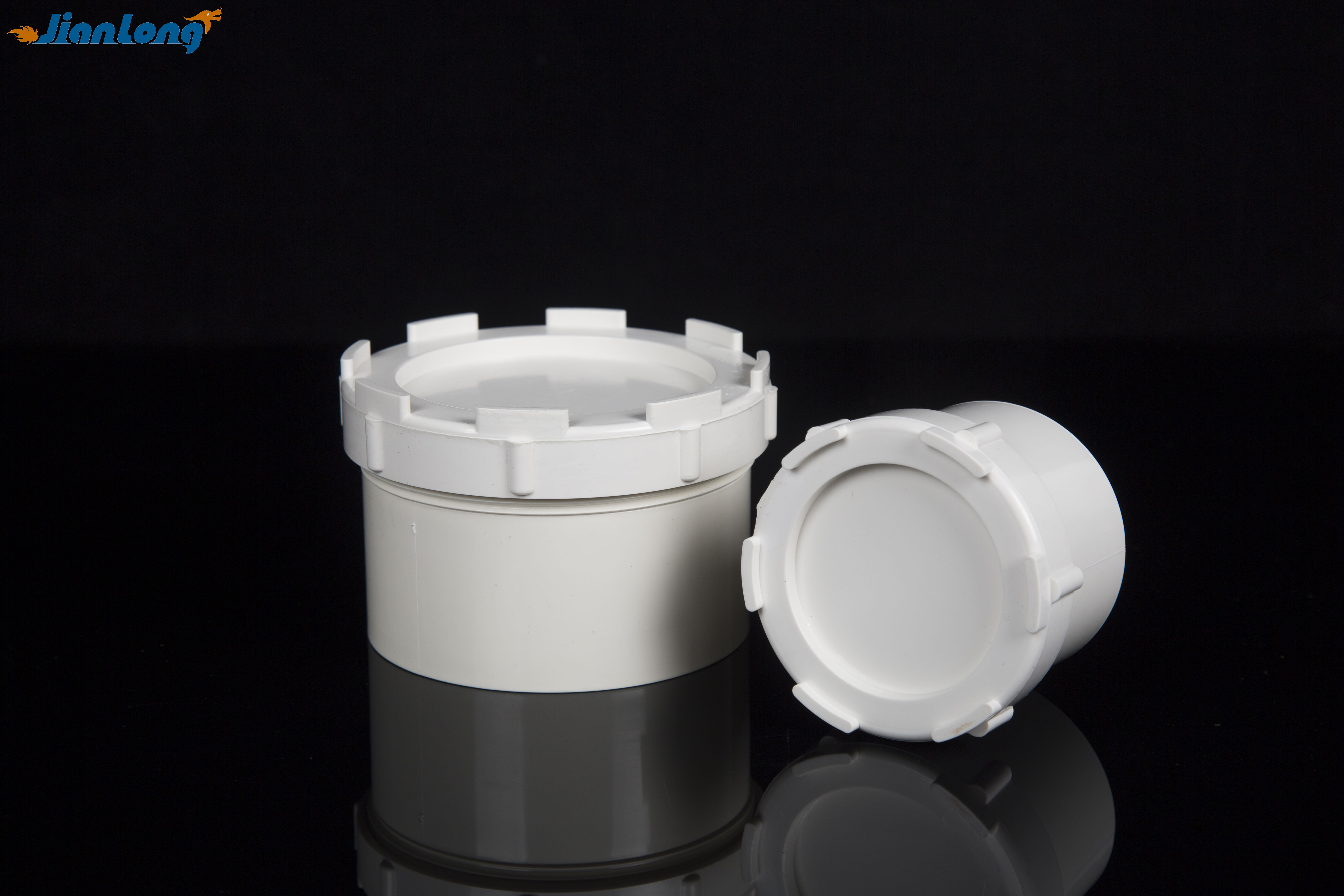 Порт для очистки труб