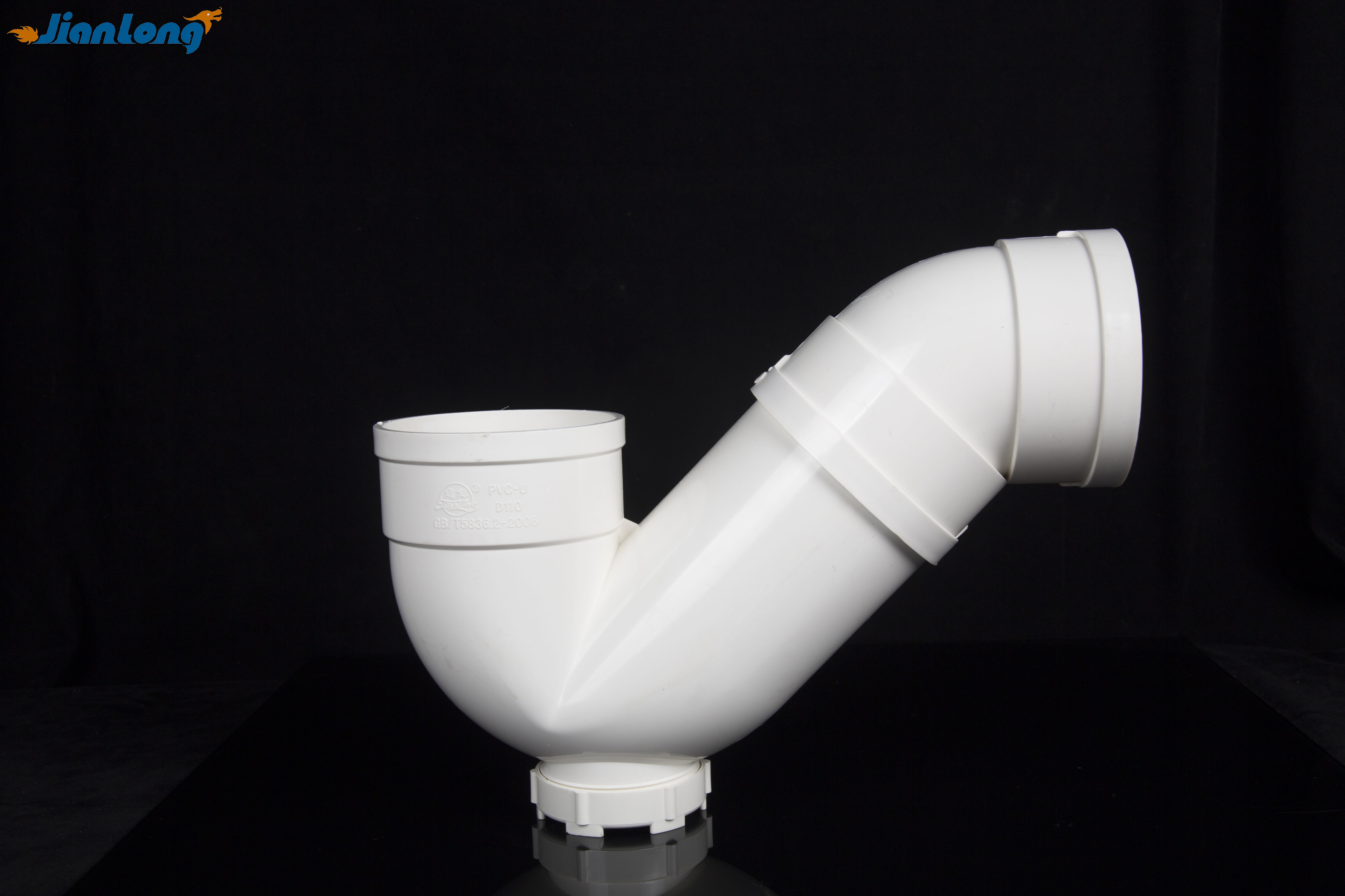 Пластиковое колено для труб