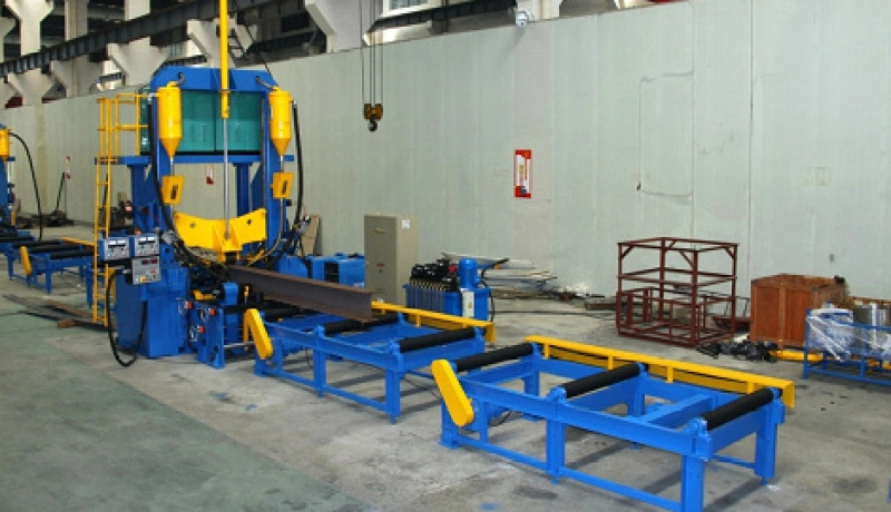 Новейшей линии сварки двутавровых балок Zhouxiang требуется всего 2-3 оператора.