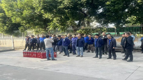 [La vida no tiene ensayos; más vale prevenir que curar.