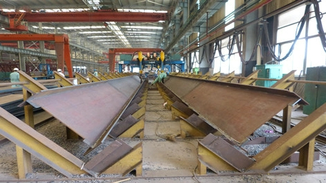 Cómo controlar la defomación por soldadura de una viga H