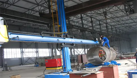 Máquina de soldadura de columna y pluma 